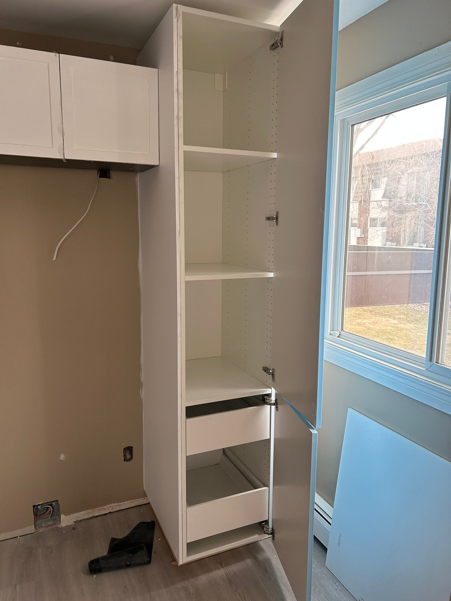 Kitchen cabinets installation